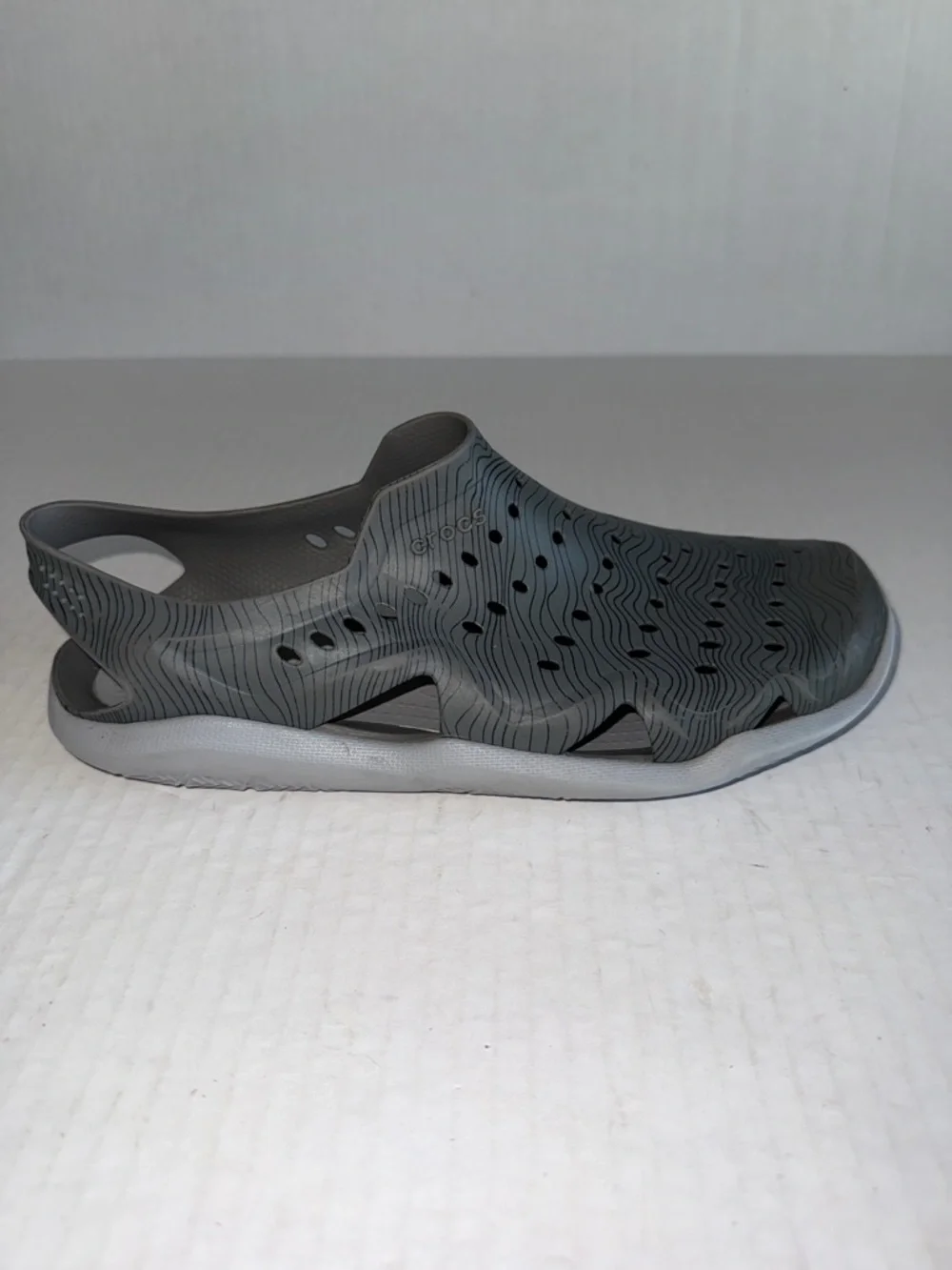 Crocs Swiftwater Graphic Wave Sandals